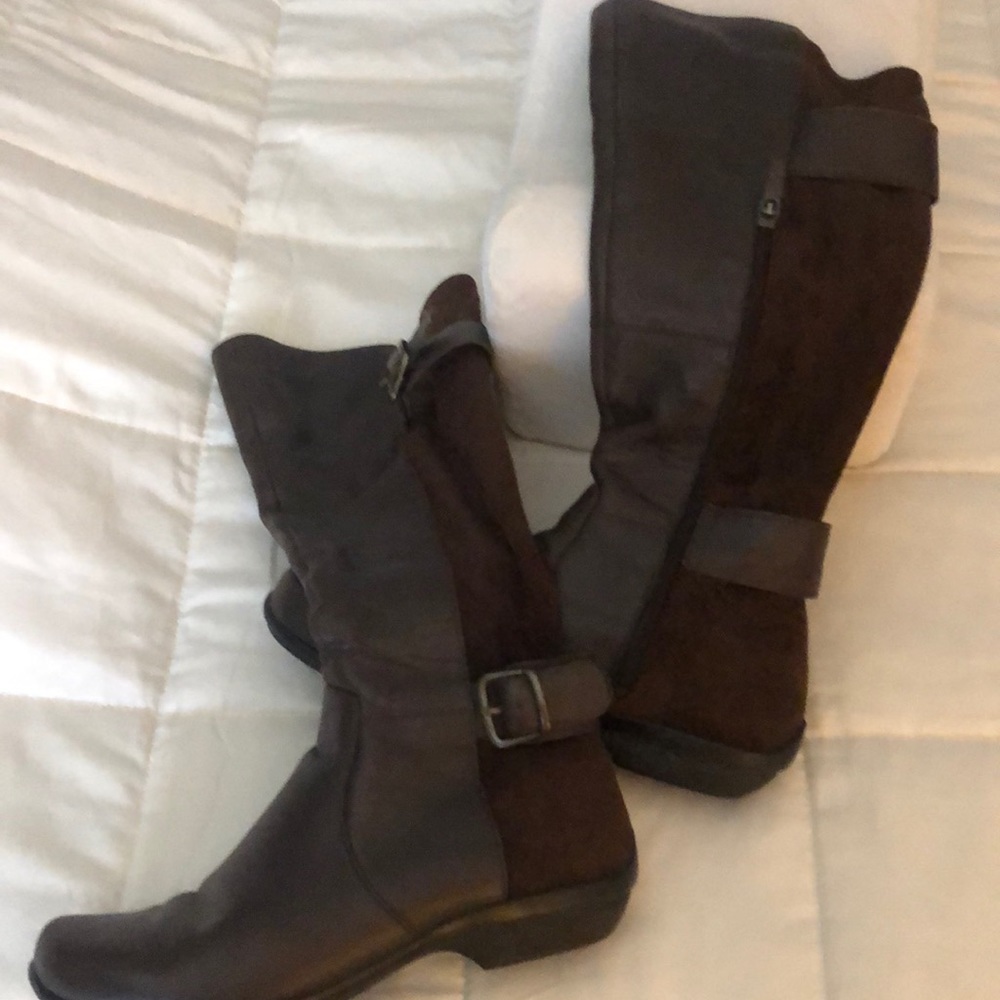 Dansko women’s brown suede and leather boot